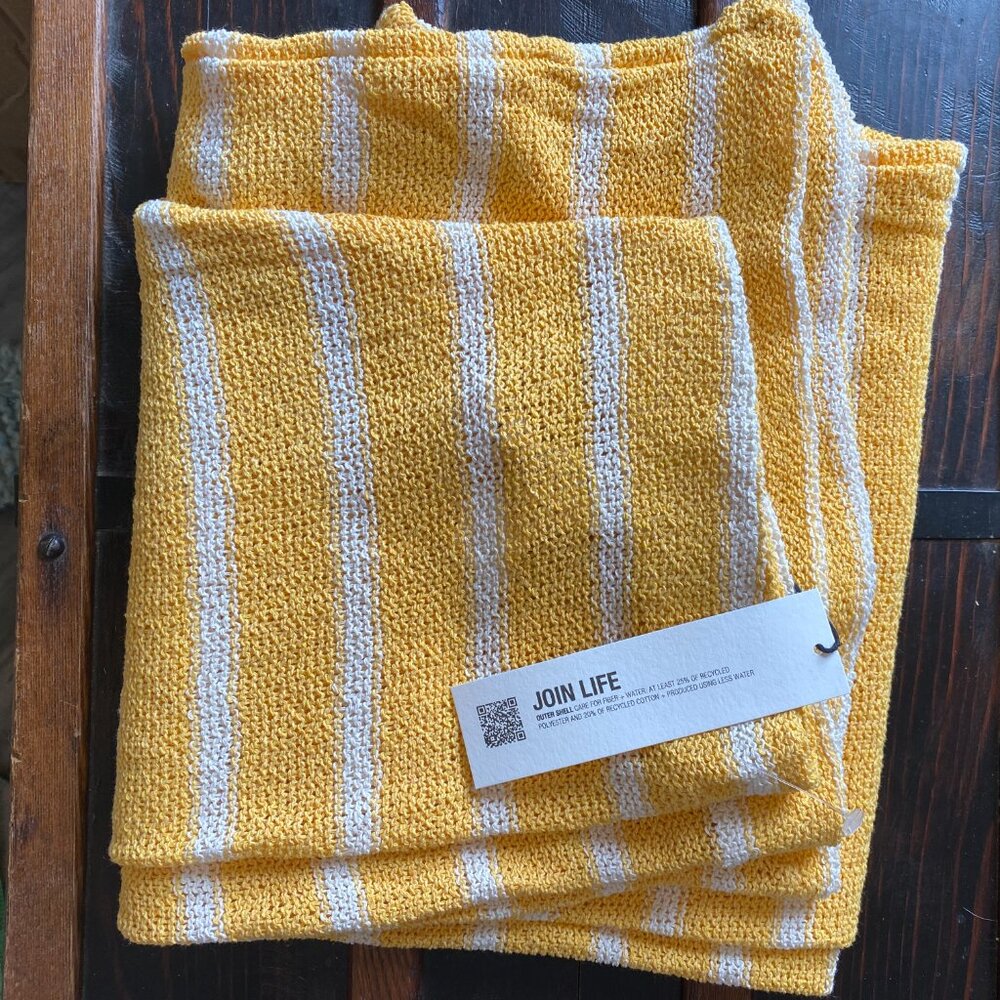 #47 - Zara yellow and white 2 piece lounge wear set with tags - Picture 10 of 12